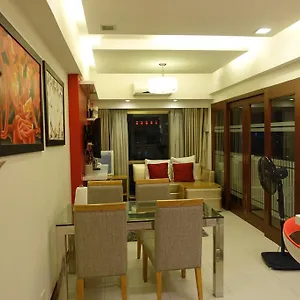 Luxury At Forbeswood Parklane The Fort Bgc Apartment